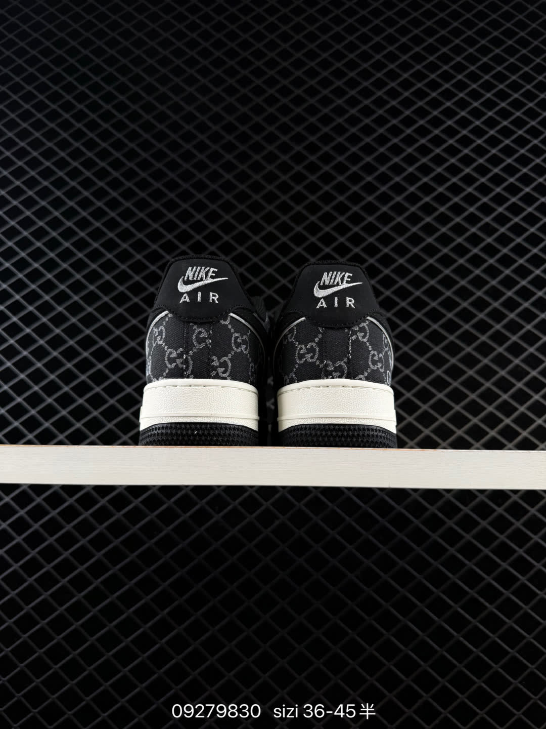 NIKE AIR FORCE 1